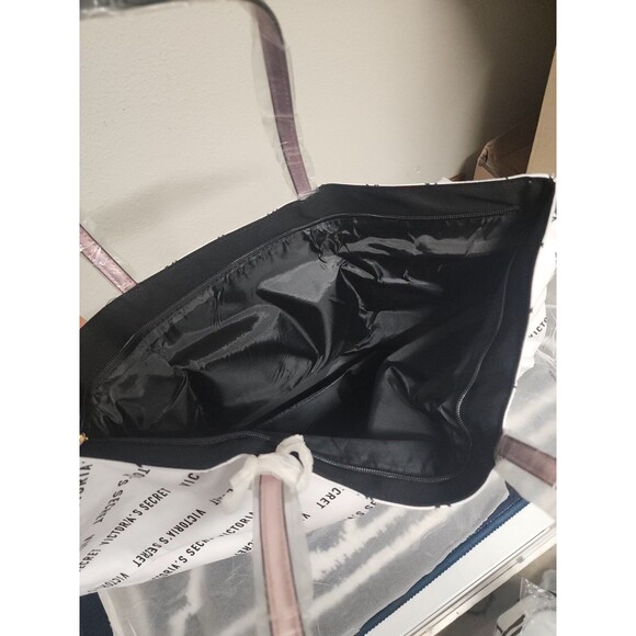 Victoria Secret bag LARGE white with Zipper NEW - Picture 5 of 6